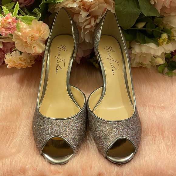 Marc Fisher Shoes - Marc Fisher Joey3 Peep-Toe Pump, Silver Multi Glitter. 7-1/2M (Pre-owned)